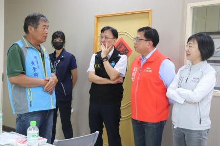 副執行長李碧菁陪同副總統蕭美琴前往嘉義縣勘災、關心養殖漁業災情及慰問台電人員