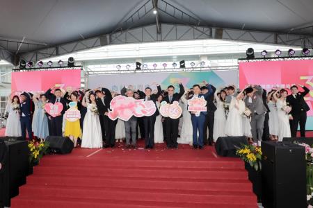 執行長劉米山陪同院長卓榮泰出席南部科學園區30周年園慶暨集團結婚活動4