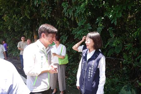 視察嘉義縣首例擴大灌溉服務案-竹崎桃源村百噸蓄水池一期完工