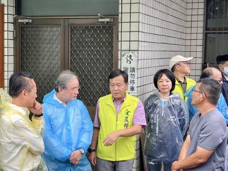 李副執行長及陳副執行長陪同院長視察嘉義、雲林颱風災情