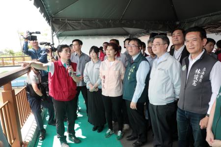 執行長劉米山陪同行政院長卓榮泰前往臺南市安南區視察「曾文溪排水治理及防汛整備工作」