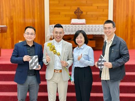 副執行長李碧菁出席菜脯根人間有愛系列「追光者」新書發表會