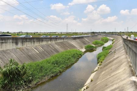 副執行長陳怡帆陪同行政院長卓榮泰前往雲林縣視察「雲林大埤鄉延潭大排整體治理」