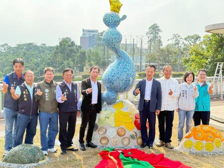 副執行長李碧菁出席仁義潭陶藝作品「樂山樂水」揭幕1