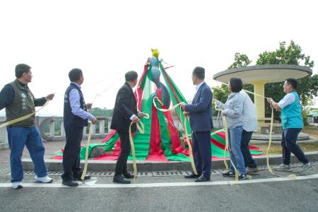 副執行長李碧菁出席仁義潭陶藝作品「樂山樂水」揭幕4