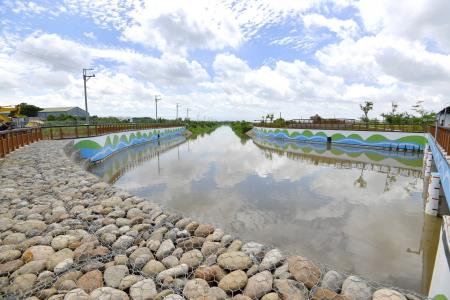 執行長劉米山陪同行政院長卓榮泰前往臺南市安南區視察「曾文溪排水治理及防汛整備工作」