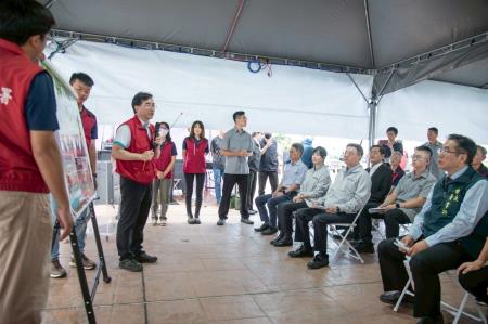 執行長劉米山陪同行政院長卓榮泰前往臺南市安南區視察「曾文溪排水治理及防汛整備工作」