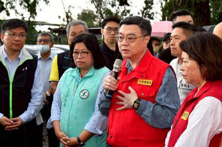 副執行長李碧菁陪同行政院長卓榮泰視察嘉義市電力復原情形