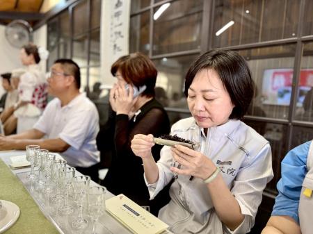 副執行長李碧菁出席「這嘉最好玩・商圈FUN遊市集」活動