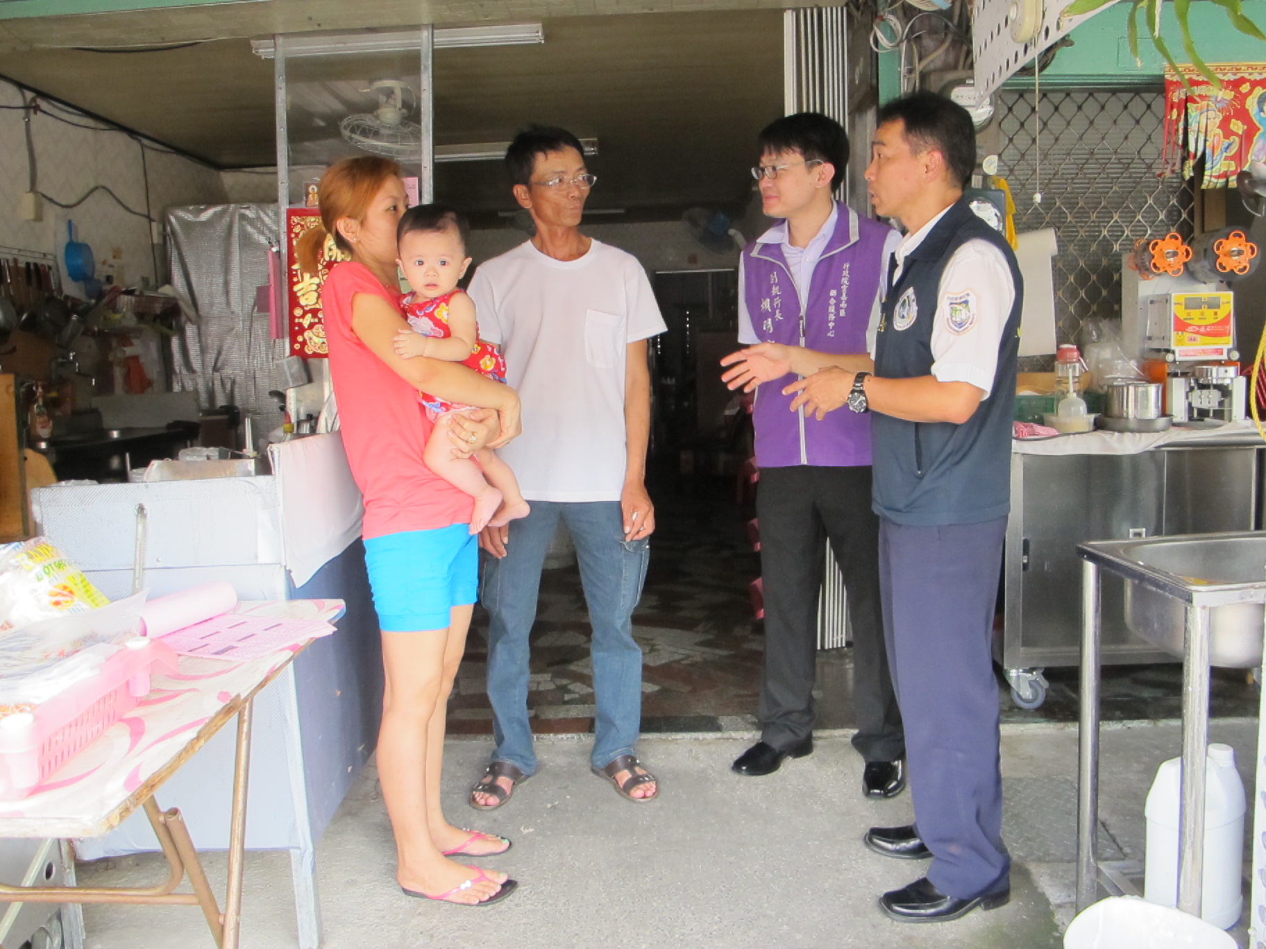 賴明宏副執行長(12)日前往關懷越南新移民訪視服務