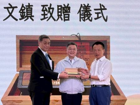 副執行長李碧菁陪同行政院長卓榮泰出席「嘉義縣荷苞嶼綠色永續園區開幕嘉年華會」開幕儀式