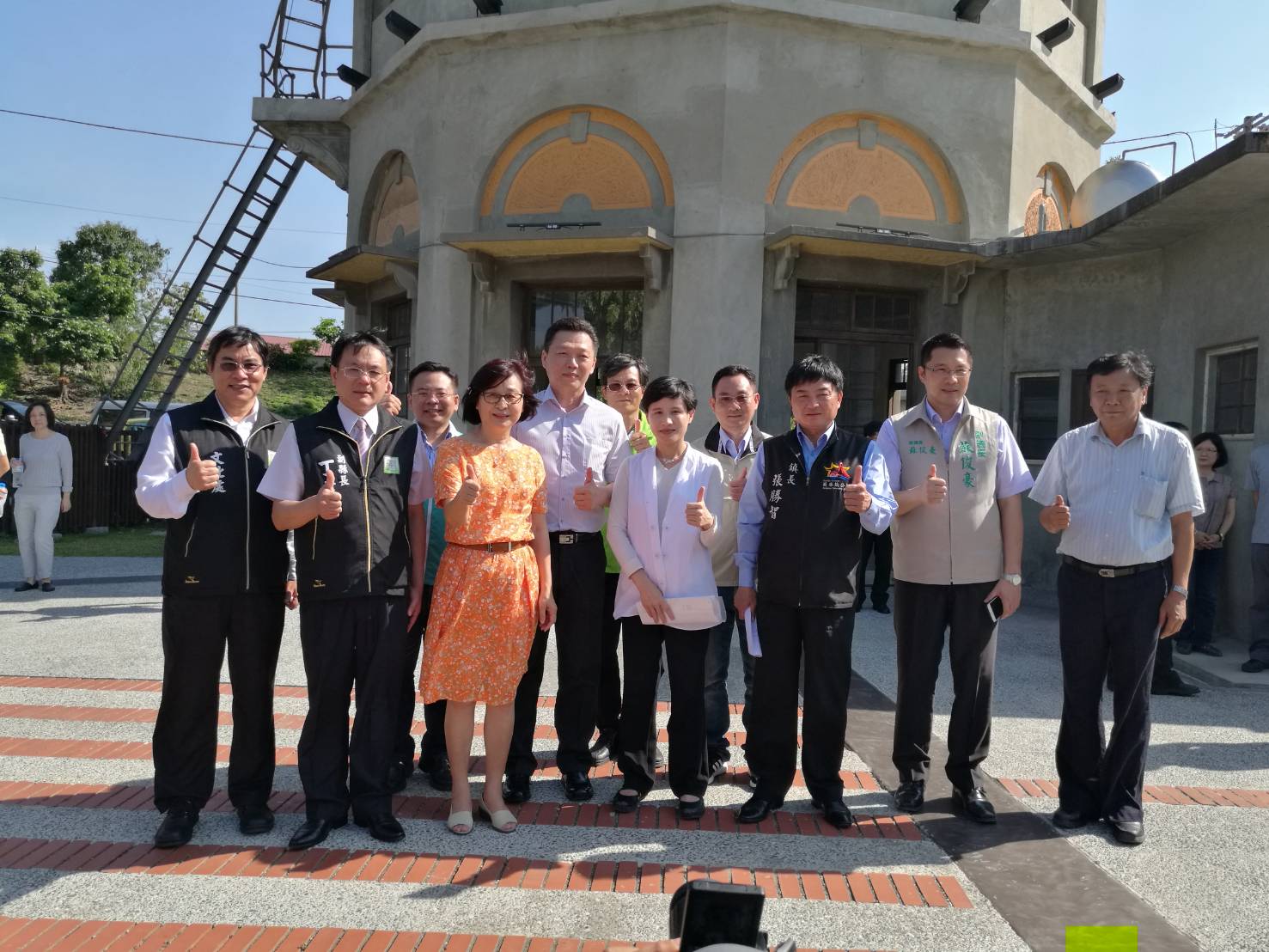 貴賓一同在北港水道頭文化園區合影