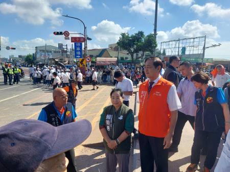 執行長劉米山陪同總統賴清德前往臺南「新營太子宮」參香暨揭匾