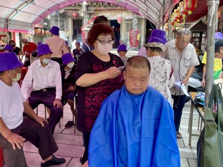 副執行長李碧菁出席「月見希望 柚你平安」寒士慶中秋活動