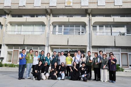執行長劉米山陪同行政院長卓榮泰前往臺南市參訪「岸內影視基地」