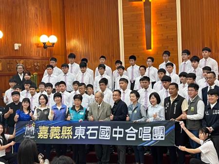 副執行長李碧菁出席菜脯根人間有愛系列「追光者」新書發表會