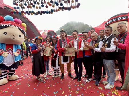 阿里山鄉一年一度生命豆季系列活動，結合鄒族文化傳統結婚儀式