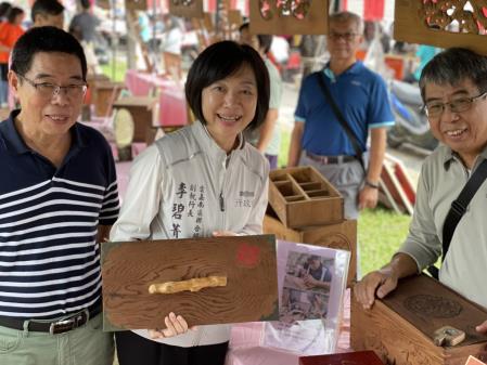副執行長李碧菁出席「歲末敬老送愛心及節能減碳宣導暨社區媽媽園遊會」活動