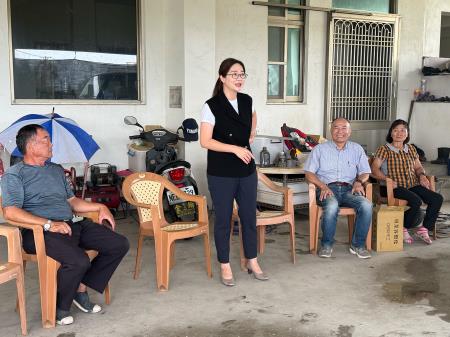 副執行長陳怡帆邀集AIS廠商與漁民說明AIS如何使用相關事宜與座談交流