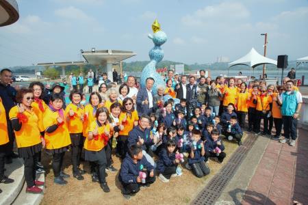 副執行長李碧菁出席仁義潭陶藝作品「樂山樂水」揭幕2