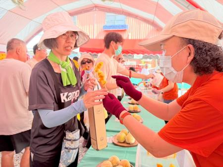 副執行長李碧菁出席「2025番路柿子節」