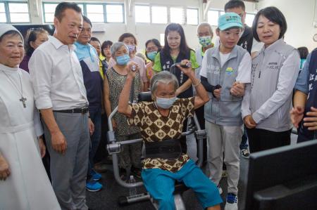 副執行長李碧菁出席嘉義縣水上鄉「銀髮健身俱樂部」開幕儀式