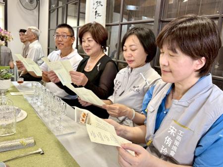 副執行長李碧菁出席「這嘉最好玩・商圈FUN遊市集」活動