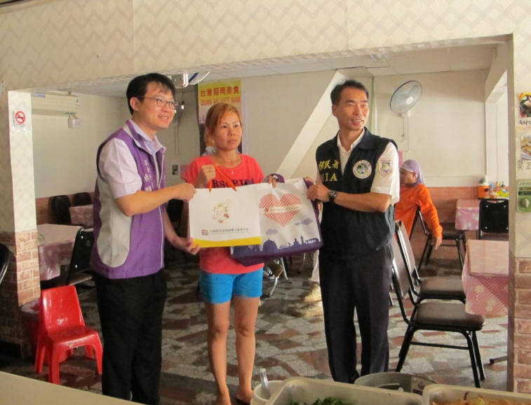 賴明宏副執行長(12)日前往關懷越南新移民訪視服務