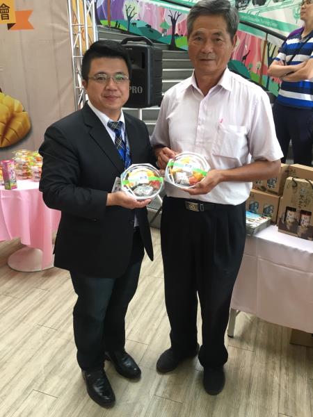 在地頭家照顧在地農民－臺南農產伴手禮南科行銷記者會.jpg