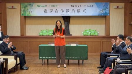 副執行長陳怡帆出席「HIWIN NFU智慧製造研發暨人才培育中心」揭牌儀式2