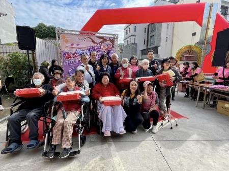 副執行長李碧菁出席「歲末冬至、關懷送暖暨防治暴力宣導活動」