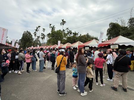 副執行長陳怡帆出席勞工親子登山健行暨職訓成果展6