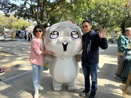 「2023雲林耕地巾彩藝術節」虎尾同心公園盛大開幕，巾彩動物派對閃亮登場