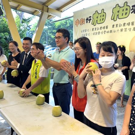陳副執行長出席斗六老欉文旦創新品嚐行銷記者會