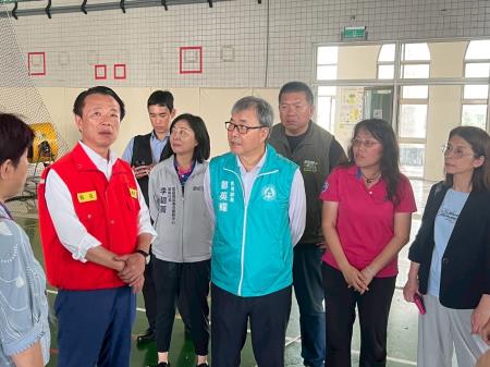 LINE_ALBUM_教育部長嘉義勘災_250710_11.jpg